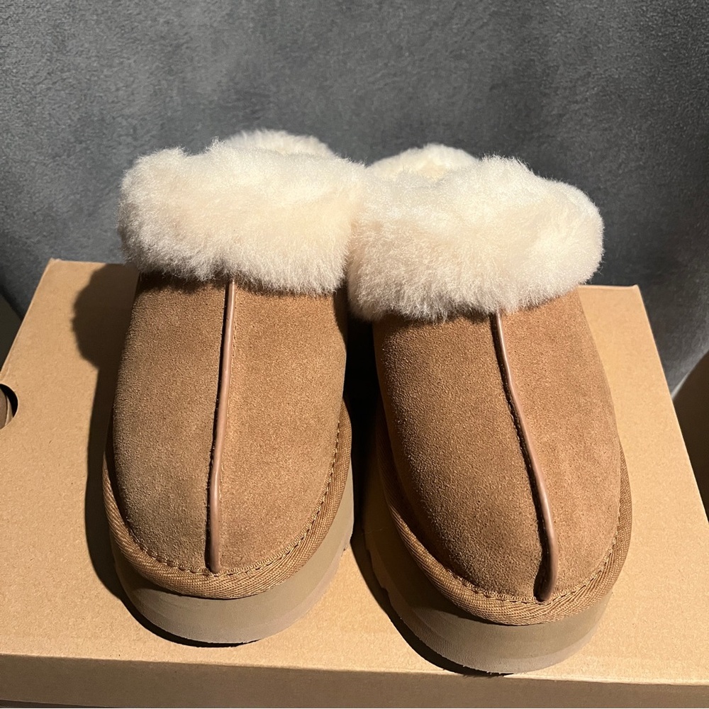 UGG Women’s Slippers Disquette Chestnut Size 7 US - Picture 9 of 14